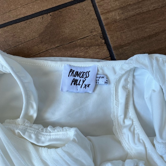 Princess Polly white mesh front hook tank top size 4 - Picture 2 of 5